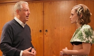 Lý do Emma Watson diện trang phục gặp ý kiến trái chiều khi gặp Cựu Phó Tổng thống Mỹ