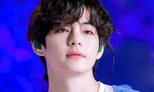 V (BTS) bị chấn thương, không thể nhảy tại concert chiều nay 24/10