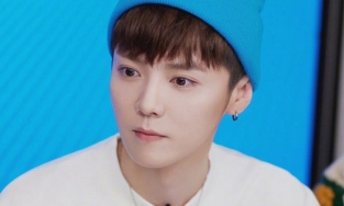 Lộc Hàm livestream, fan chỉ mải ngắm ngoại hình trẻ như trai 18