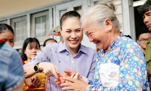 Sau loạt sao Việt, Mỹ Tâm là cái tên tiếp theo vướng ồn ào từ thiện 'từ trên trời rơi xuống'