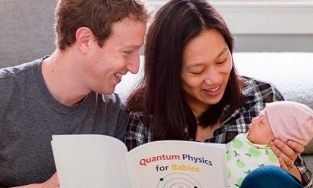 Tin được không? Ông chủ Meta Mark Zuckerberg thay tã cho con chỉ trong 20 giây