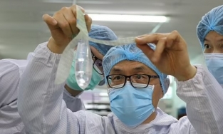 Xuất hiện bao cao su 'phi giới tính', cả nam lẫn nữ đều dùng được đầu tiên trên thế giới