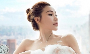 Quỳnh Thư từng gây tranh cãi với bộ ảnh không mảnh vải che thân