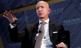Không đòi 'sao kê', Jeff Bezos bán luôn 2 tỷ USD cổ phiếu để 'cứu thế giới'