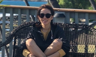 Son Ye Jin xinh bất chấp dù bị 'team qua đường' chụp lén ở hậu trường phim mới