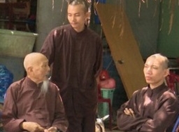 Tịnh thất Bồng Lai thu trăm triệu từ Youtube, nuôi 30 người hết 70 triệu