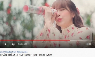 MV Thiều Bảo Trâm bị spam tâm thư xin lỗi 