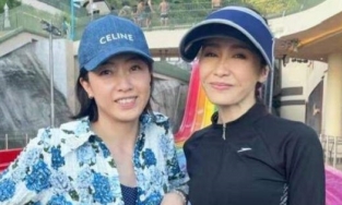 Nhan sắc thật ở tuổi U50 của 'đệ nhất mỹ nhân TVB' Lê Tư 