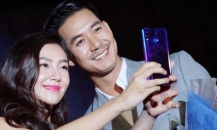 Cặp sao Thái Lan Bella Ranee và Weir Sukollawat chia tay sau 10 năm hẹn hò