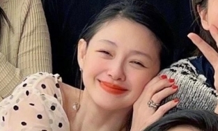 Từ Hy Viên tụ tập hội bạn thân thiết 'ăn mừng' hậu tuyên bố ly hôn