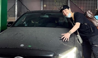 Quân A.P khóc ròng khi nhận hóa đơn gửi xe 22 triệu