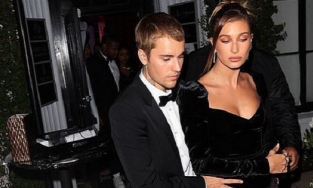 Rộ tin Hailey mang thai con đầu lòng, hành động của Justin Bieber nói lên tất cả?