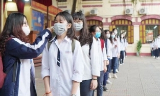 Hà Nội lại bỏ kế hoạch cho học sinh đi học lại vào ngày 6/12, chỉ khối 9 đến trường