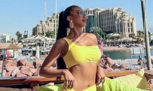 Học H'Hen Niê chọn màu 'chói', Á hậu Kim Duyên nổi bật nhất trong dàn thí sinh Miss Universe