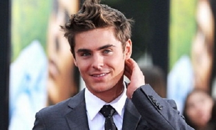 Nam thần một thời Zac Efron khiến fan đứng hình vì ngoại hình như U50 ở tuổi ngoài 30 