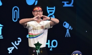 Quán quân Olympia duy nhất không du học Úc, chọn trường hot tại Việt Nam vì lý do xúc động