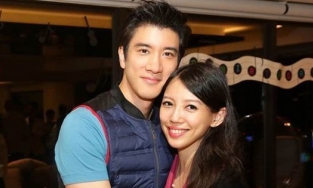 Vừa đổ lỗi cho vợ cũ được ít giờ, Vương Lực Hoành 'quay xe' xin lỗi, nhận sai