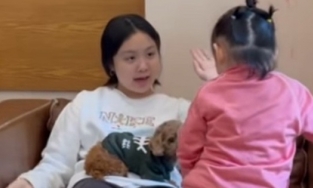 Cuộc hội thoại đáng yêu của con gái 3 tuổi nhà Phượng Chanel - Quách Ngọc Ngoan với chị ba