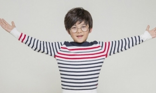 Sao nhí Bố Ơi Mình Đi Đâu Thế bản Hàn sau 8 năm: Điển trai như tài tử, học siêu giỏi