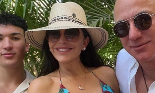 Bạn gái tỷ phú Jeff Bezos cho con trai riêng đi nghỉ dưỡng cùng người tình