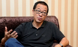 Chỉ 3 tiếng livestream bán rau củ, 'tỷ phú dạy thêm' thu gần 18 tỷ đồng