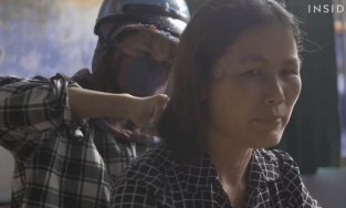 'Ai tóc dài tóc rối bán đi' lên báo nước ngoài