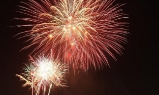 Bộ Văn hóa đề nghị các địa phương không bắn pháo hoa, tổ chức lễ hội trong Tết Nhâm Dần 2022