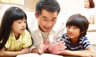 Đại học Harvard chỉ ra 3 điều người bố phải tự làm cho con nếu muốn trẻ thông minh