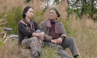 NSND Lan Hương hóa thân thành 'Bà nội quái kiệt' trong phim Tết 2022