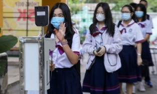 Trẻ mầm non, tiểu học và khối 6 tại TP.HCM sẽ đến trường từ 14/2