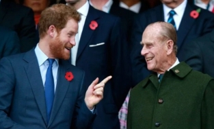 Hoàng tử Harry muốn thăm Nữ hoàng nhưng không về Anh dự lễ tưởng niệm Hoàng thân Philip