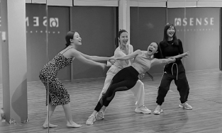 Đông Nhi, Hoàng Thuỳ Linh, Khả Ngân tập nhảy, hứa hẹn quậy tung đám cưới Minh Hằng