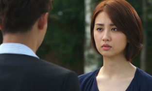 Vợ ép chồng phải kiếm thật nhiều tiền có phải bạo lực gia đình? 