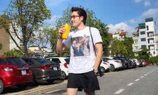 Đình Tú liên tục thể hiện tâm trạng tích cực hậu chia tay bạn gái lâu năm