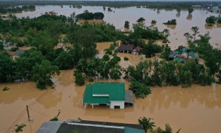 Dự báo mưa bão dồn dập cuối năm, nguy cơ tái diễn mưa lũ lịch sử năm 2020