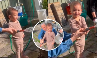 Leon nhà Hà Hồ say mê nghịch nước, ông nội can không nổi, bà nội 'tạo công ăn việc làm'