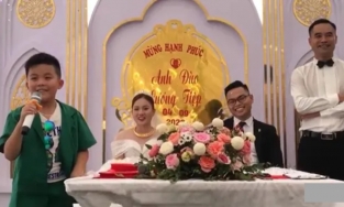 Cậu bé lớp 6 bão MXH với màn phát biểu nuốt mic khiến MC đám cưới khoanh tay đứng nhìn