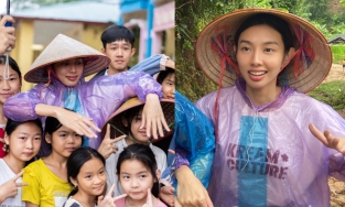 Thùy Tiên mặc áo mưa giấy lội bùn đi từ thiện ở Sơn La hậu được giải oan vụ 'bán hoa' 360 triệu