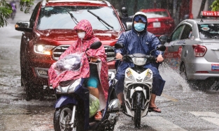 Thời tiết miền Bắc 4 ngày tới: Mưa dông kéo dài đến hết tuần làm việc