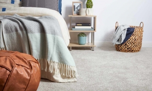 Tất cả ưu và nhược điểm bạn cần nắm rõ khi chọn thảm phòng ngủ 