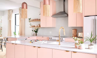 Ngắm 10 phòng bếp hồng xinh nhưng không sến