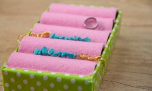 Hướng dẫn làm hộp đựng đồ trang sức để lưu trữ phụ kiện gọn gàng, đẹp mắt