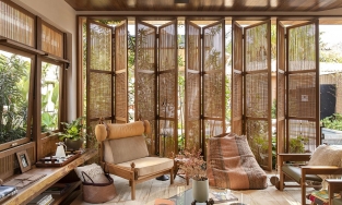 Ngôi nhà làm từ gỗ mộc đẹp và thư thái như thiết kế resort