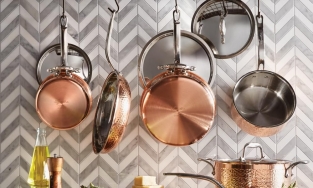 5 thiết kế giá treo xoong nồi tiện ích cho phòng bếp luôn gọn gàng