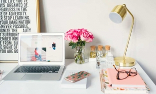 Phong thủy góc làm việc tại gia: 5 điều cần tránh nếu muốn công việc thuận lợi