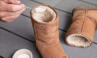 Vệ sinh giày boot chất liệu da lộn lót lông 'chuẩn không cần chỉnh'