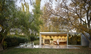 Loé House: Nhà kho cũ được cải tạo thành ngôi nhà tuyệt đẹp giữa thiên nhiên thơ mộng