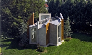 Văn phòng kiến trúc độc đáo lấy cảm hứng thiết kế từ... cánh bướm