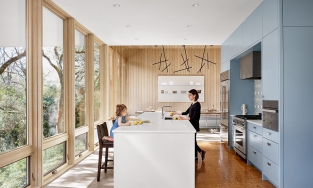 3 màu tủ bếp tươi sáng cực hợp để đổi áo mới cho phòng bếp trong năm mới