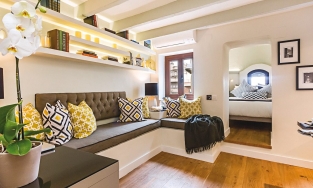 Biến căn hộ 20m² xuống cấp trầm trọng thành không gian đẹp xinh, tươi sáng